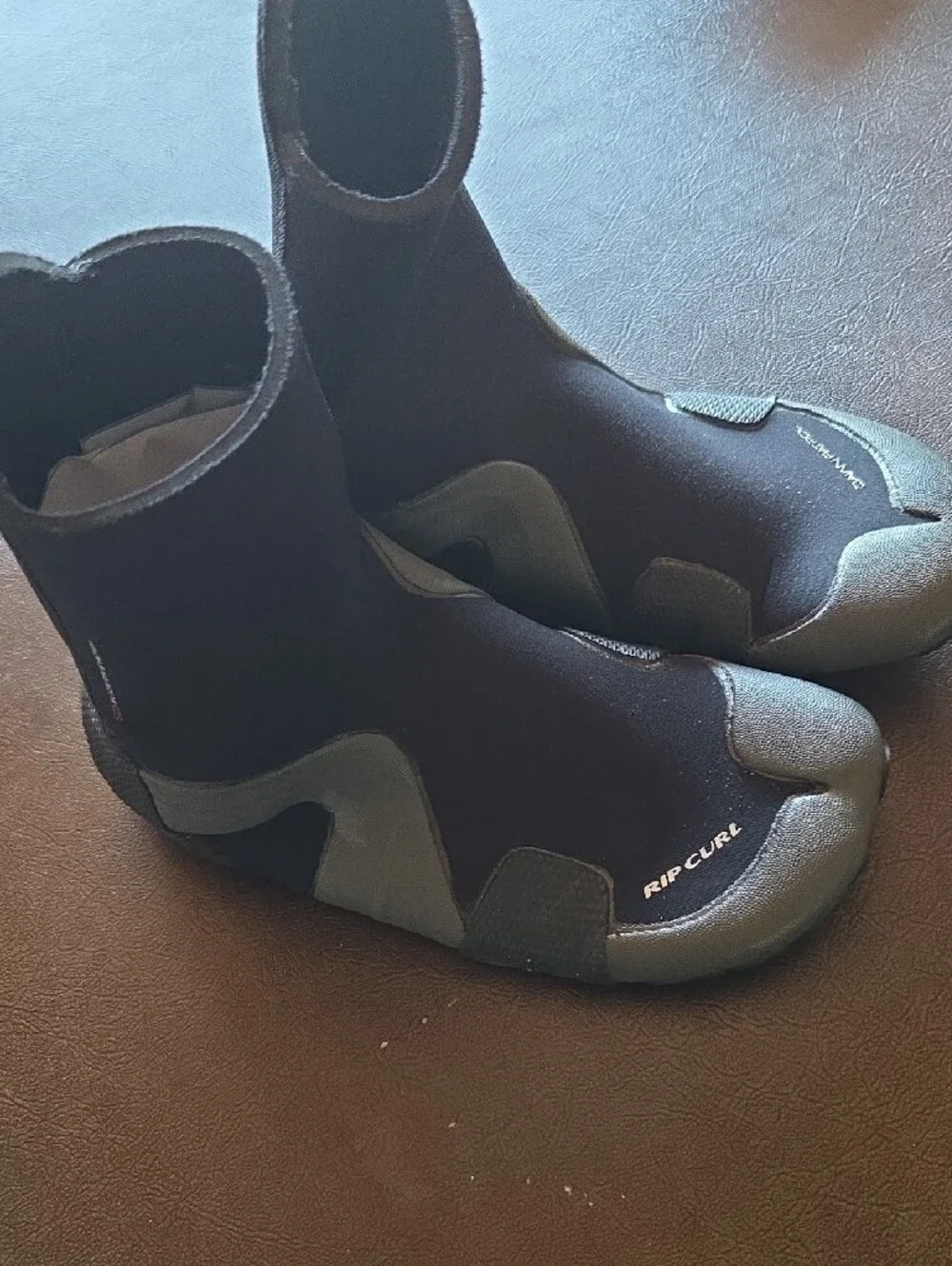 Rip Curl Black and Gray Neoprene Water Booties Child Size 2